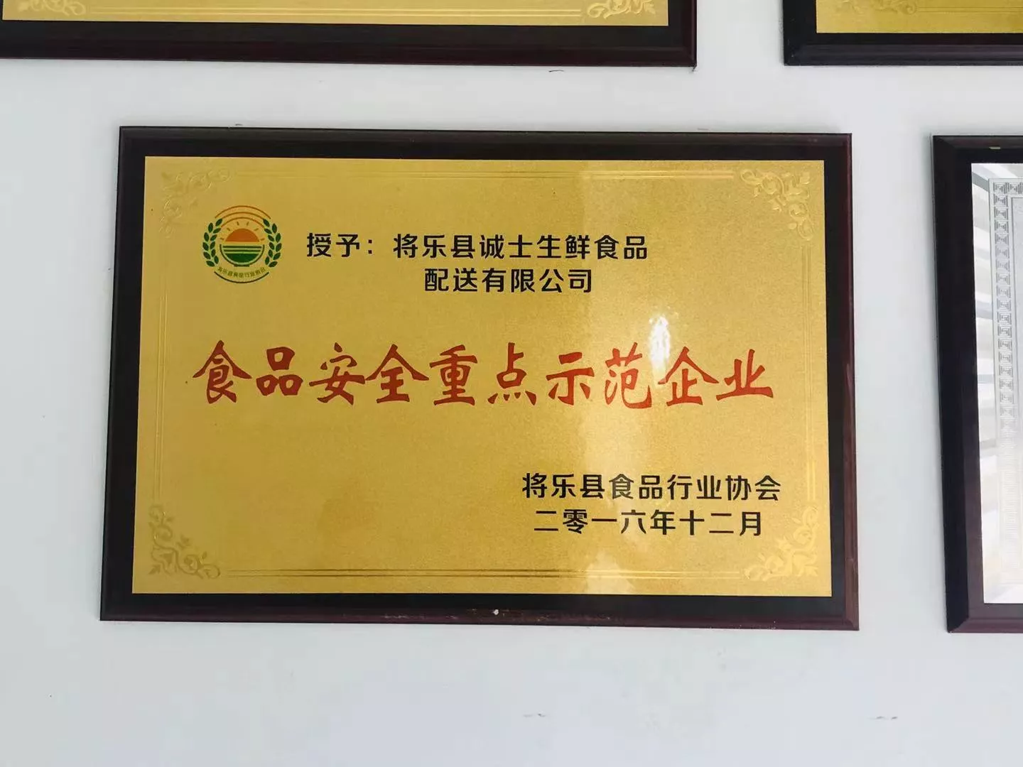 ceb14d8f58f8e0610dff010e25d2152.jpg